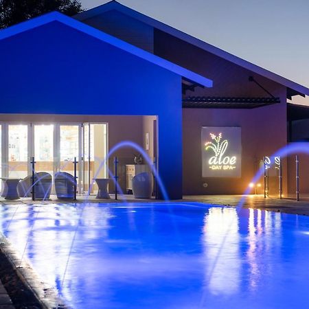 Palm Park Hotel Lephalale エクステリア 写真