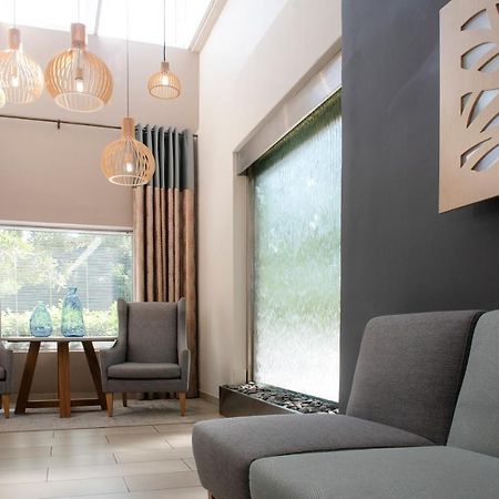 Palm Park Hotel Lephalale エクステリア 写真
