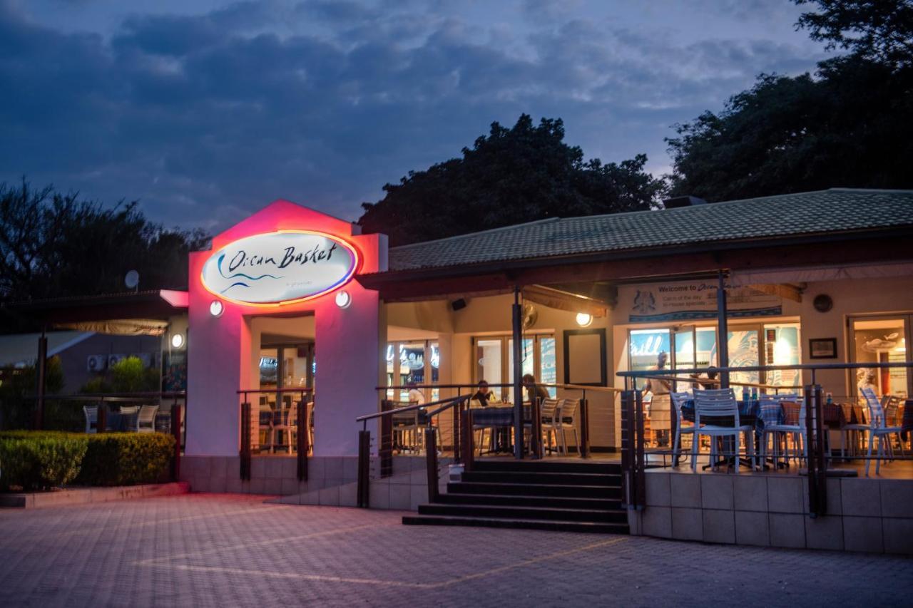 Palm Park Hotel Lephalale エクステリア 写真